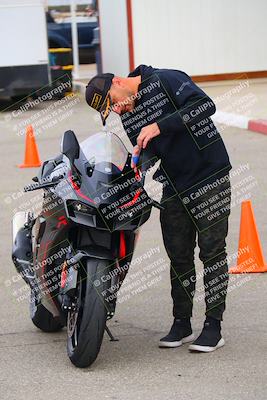 media/Nov-07-2022-Lets Ride (Mon) [[fbd0a82950]]/Around the Pits/